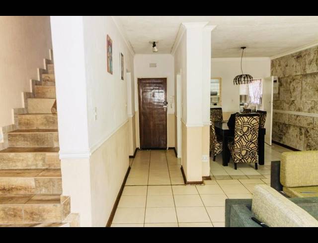3 BEDROOM TOWNHOUSE FOR SALE IN BEDFORD GARDENS